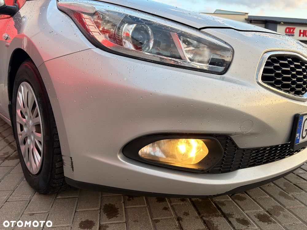 Kia Ceed - 14