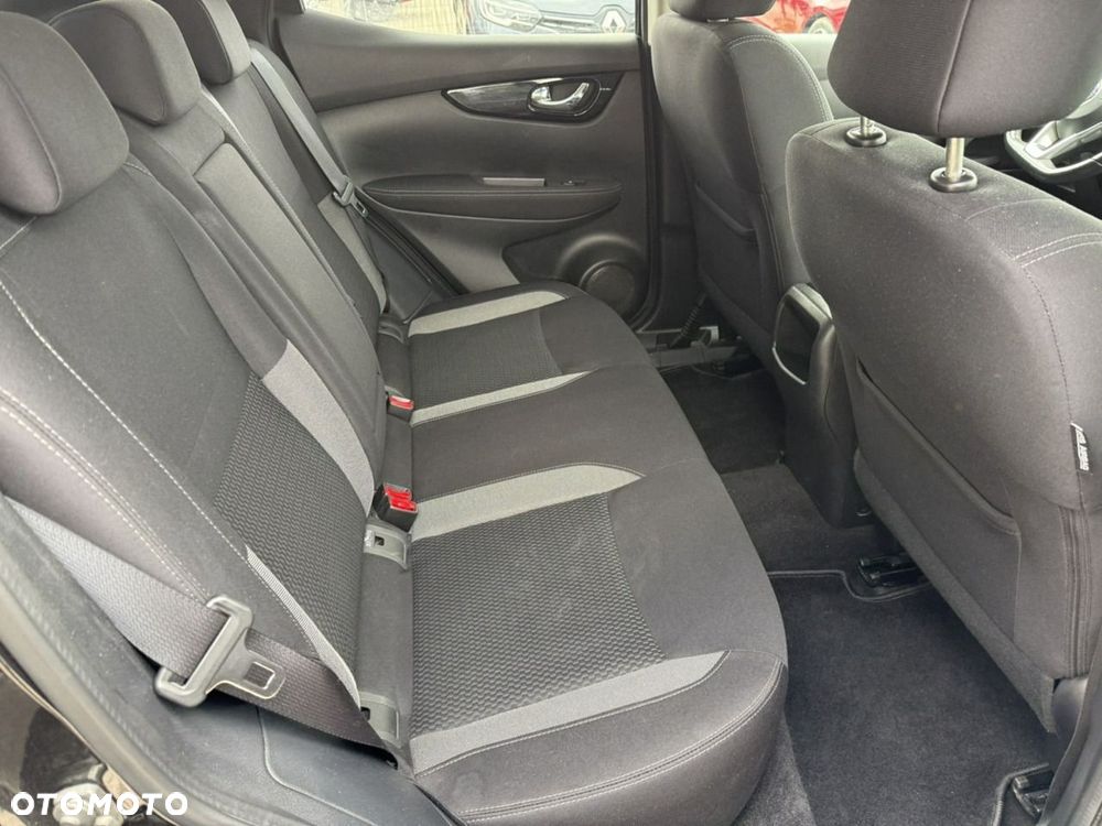Nissan Qashqai 1.5 dCi Visia - 24