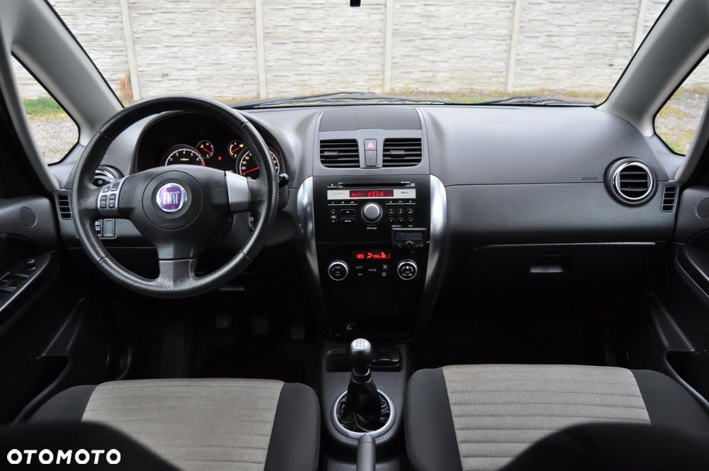 Fiat Sedici 1.6 16V 4x2 Emotion - 12