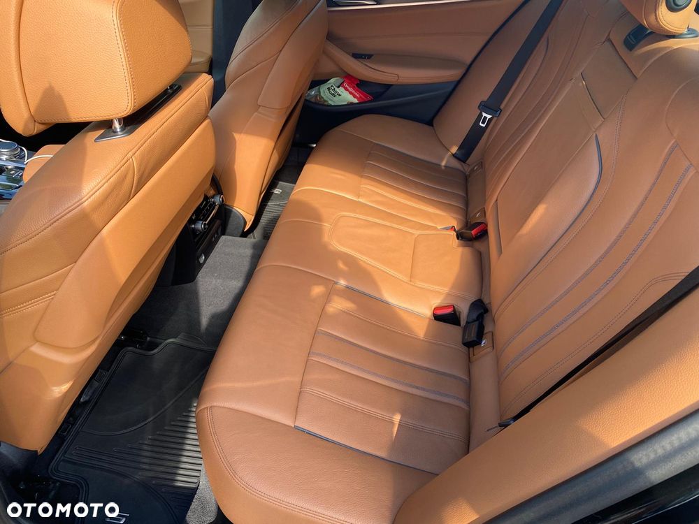 BMW Seria 5 520d xDrive mHEV sport - 9