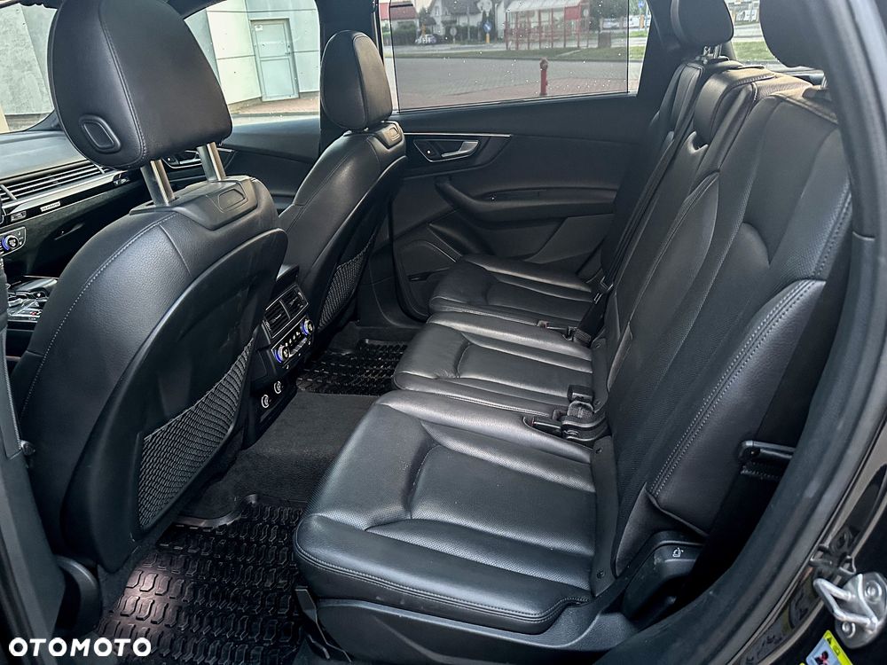 Audi Q7 - 9