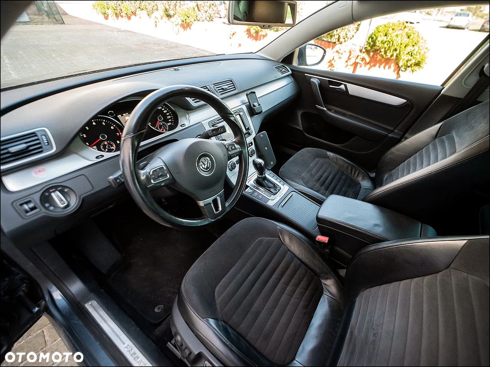 Volkswagen Passat - 16