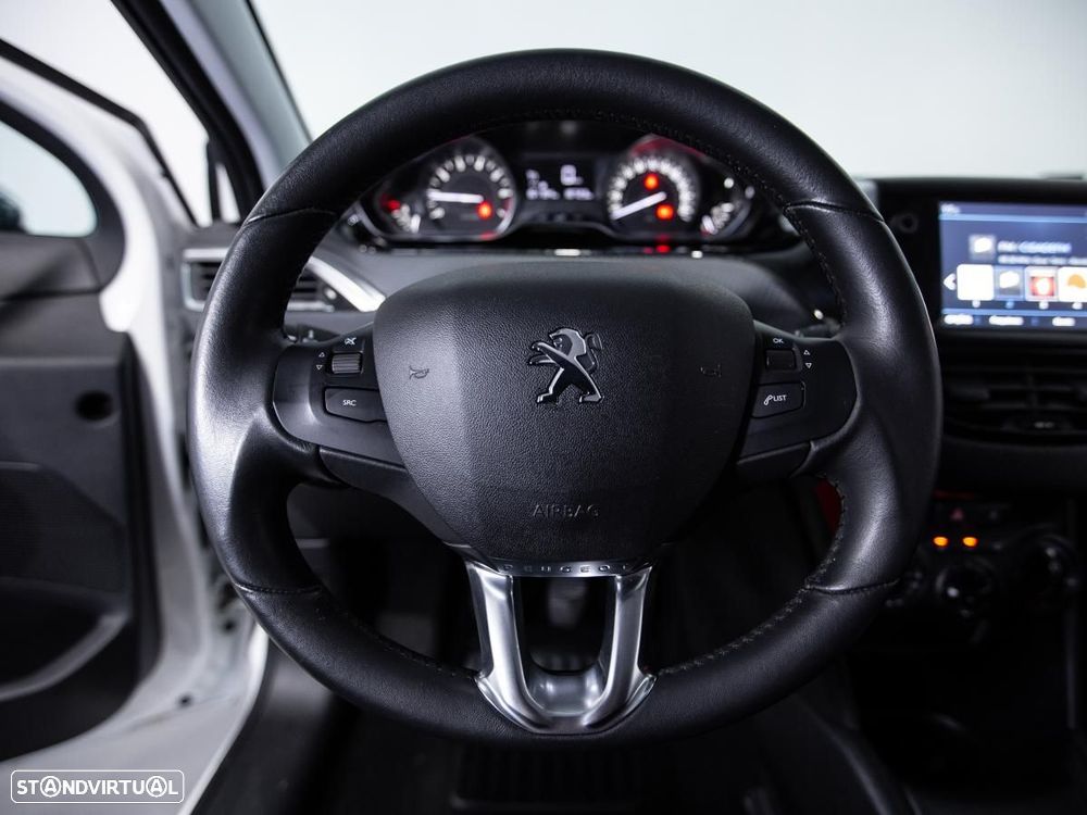 Peugeot 208 1.2 PureTech Allure - 14