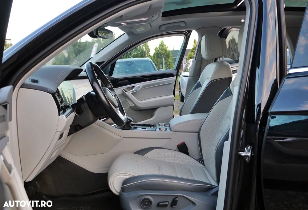 Volkswagen Touareg - 19