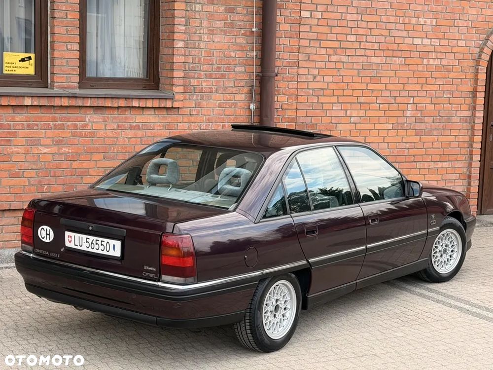 Opel Omega 2.6i CD Diamond - 20