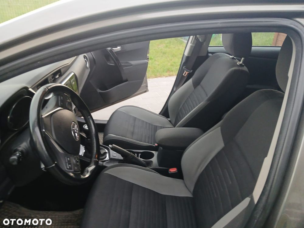 Toyota Auris 1.6 Prestige - 11