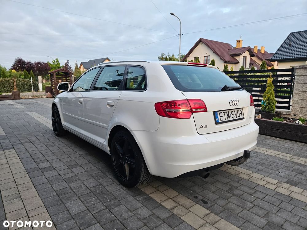 Audi A3 Sportback - 3