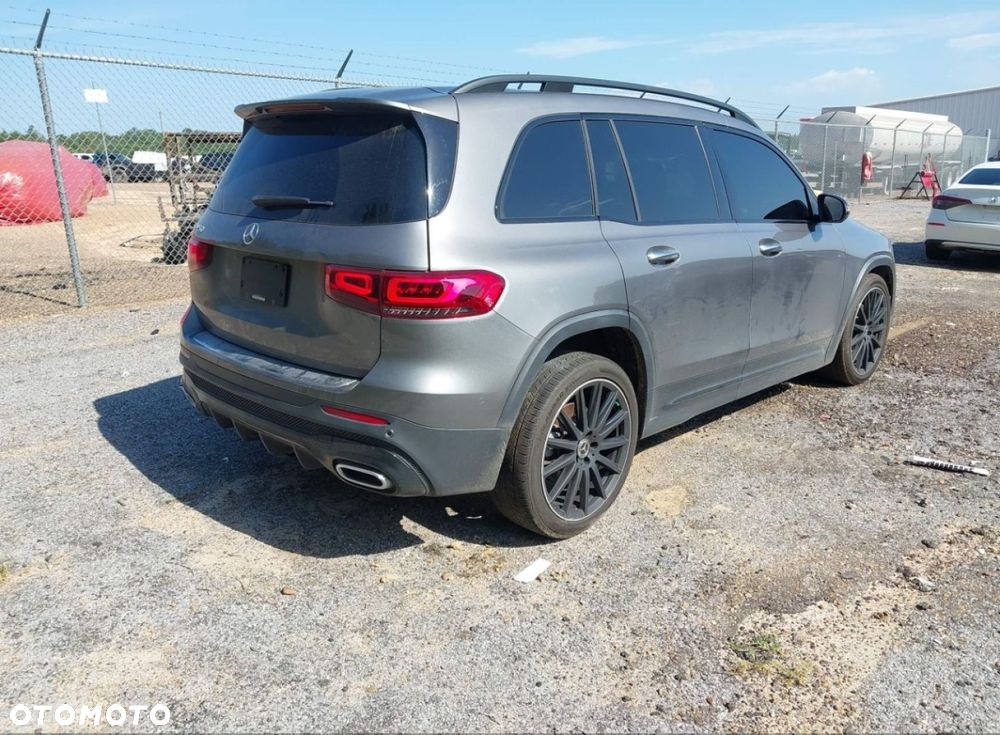 Mercedes-Benz GLB - 5