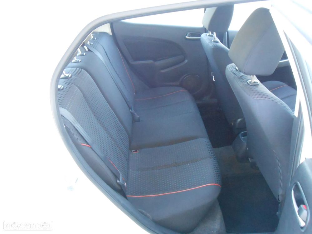 Mazda 2 1.3 MZR Sport - 21