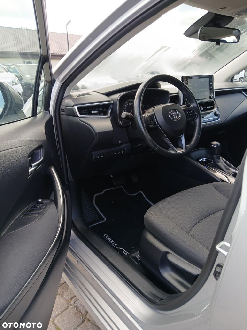 Toyota Corolla 1.8 Hybrid Comfort - 18