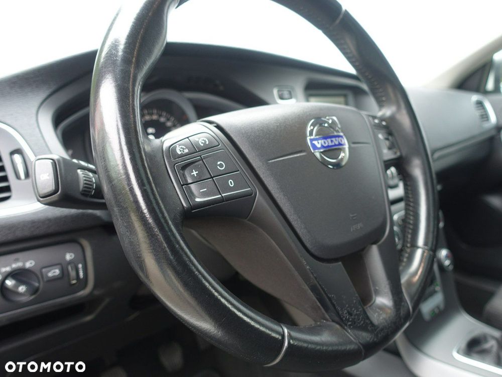 Volvo V40 T2 Kinetic - 19