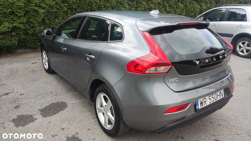 Volvo V40 D2 Drive-E Momentum - 16