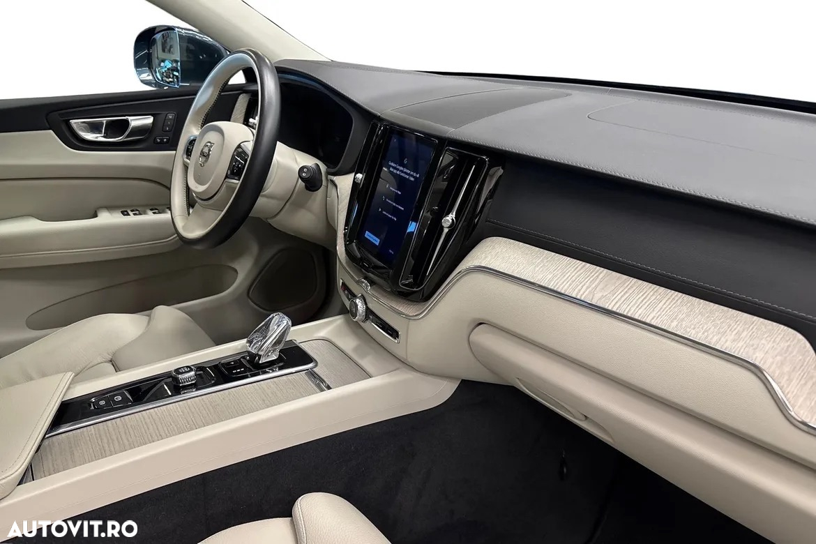 Volvo XC 60 T6 AWD Recharge Geartronic Inscription - 2