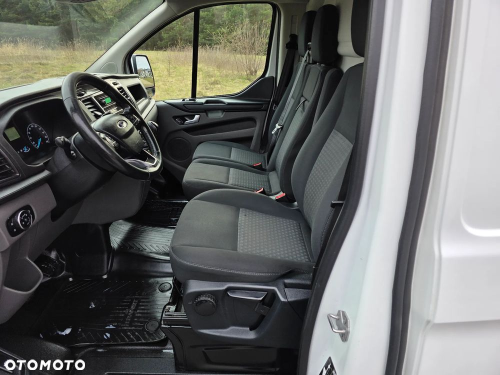 Ford Transit Custom - 13