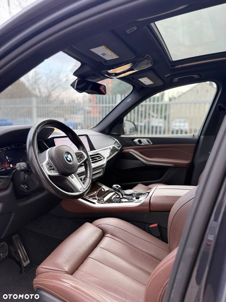 BMW X5 xDrive50i Sport-Aut - 25