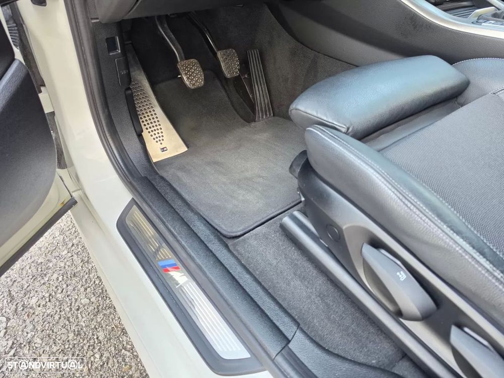 BMW X4 20 d xDrive Pack M - 43