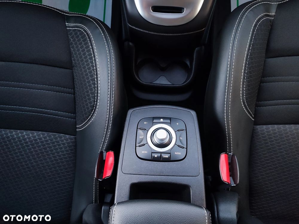 Renault Grand Scenic ENERGY TCe 130 BOSE EDITION - 32