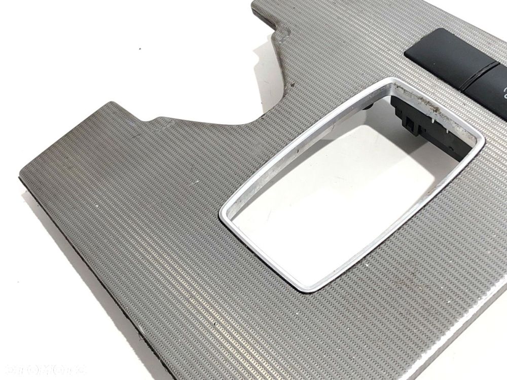 LISTWY DEKOR  MERCEDES-BENZ KLASA E (W212) 2009 - 2016 E 300 Hybrid / BlueTEC Hybrid (212.098) 150 - 13