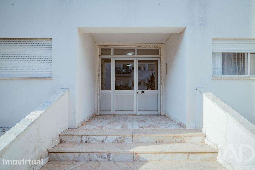 Apartamento T3 em Olivais de 90 m2 - Grande imagem: 3/29
