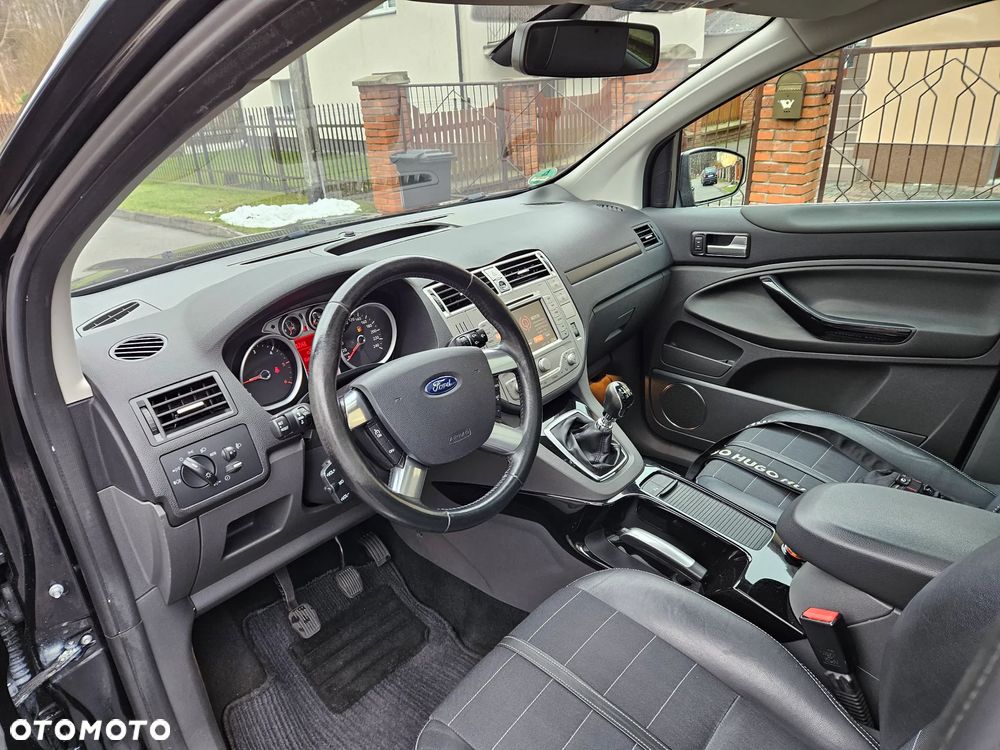 Ford Kuga 2.0 TDCi 4x4 Titanium - 29