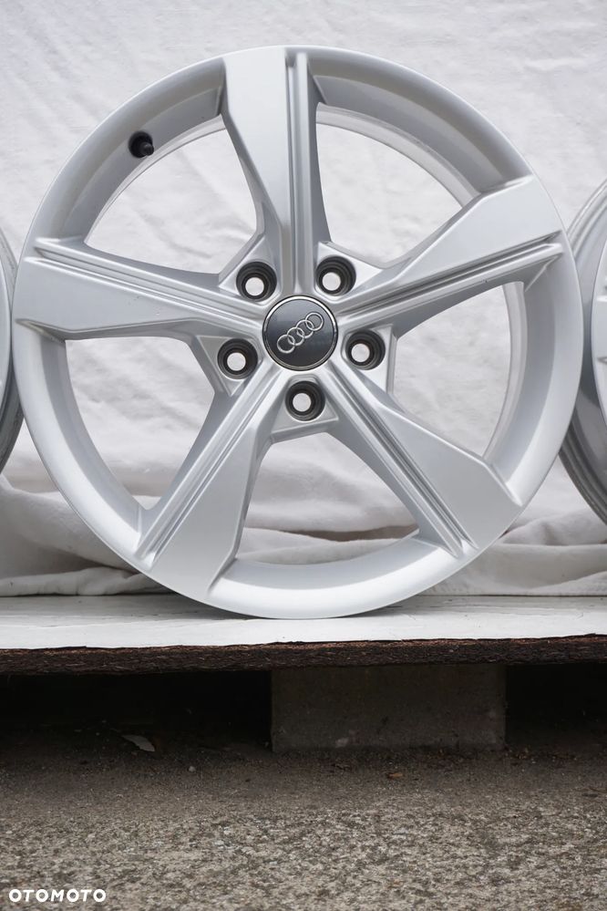 Audi 5x112 17 7,5J et38 stan bdb - 5