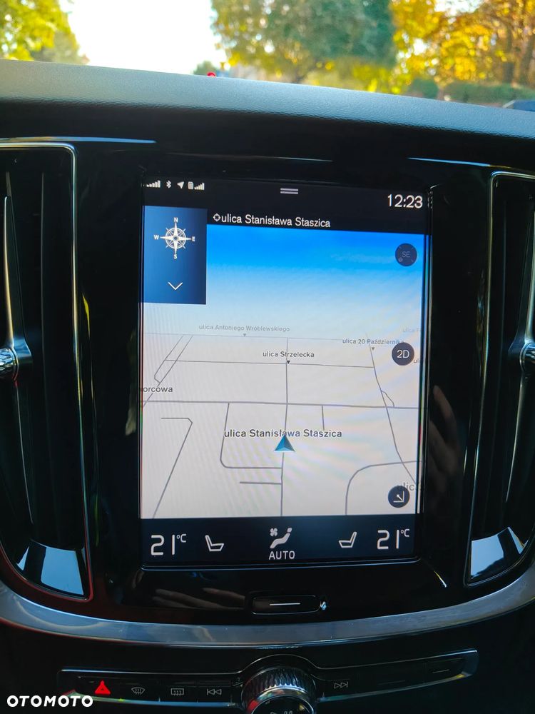 Volvo V60 D4 Geartronic Momentum Pro - 39