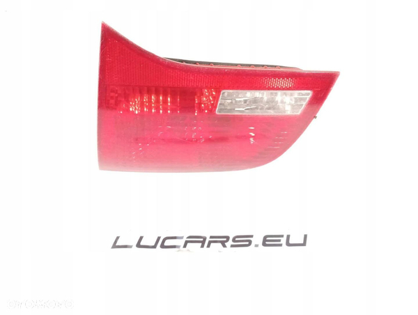 LAMPA PRAWA TYŁ TYLNA W KLAPE AUDI A6 C6 KOMBI 4F9945094B