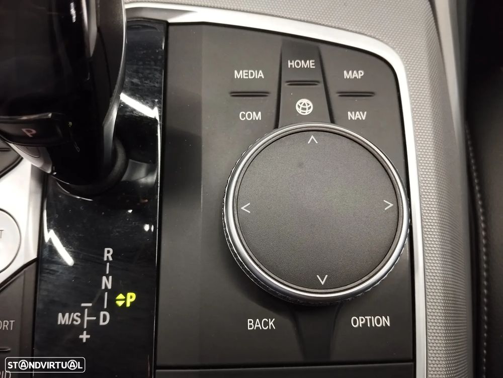 BMW 320 e Touring Corporate Edition Auto - 39