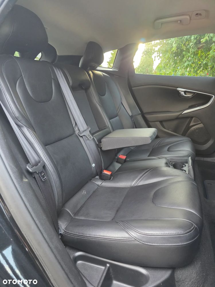 Volvo V40 D4 You - 28