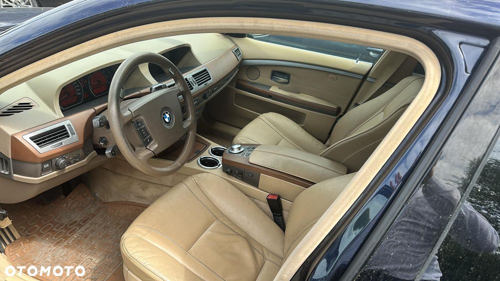BMW Seria 7 735Li - 5