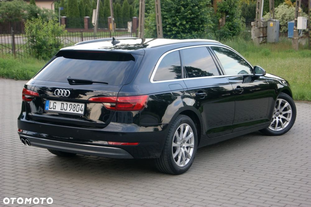 Audi A4 Avant 2.0 TDI - 16