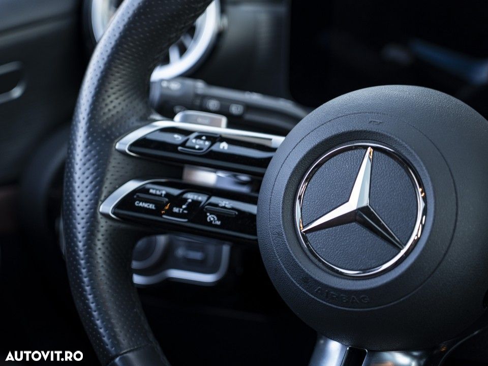 Mercedes-Benz A 250 Sedan 4Matic MHEV 8G-DCT - 19