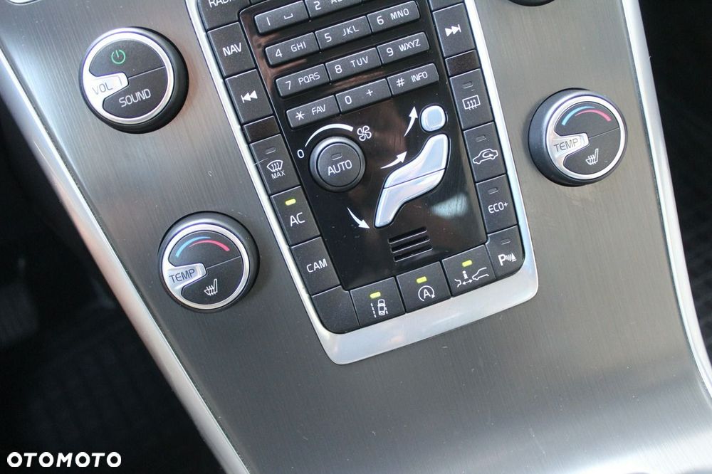Volvo XC 60 D4 Drive-E Momentum - 21