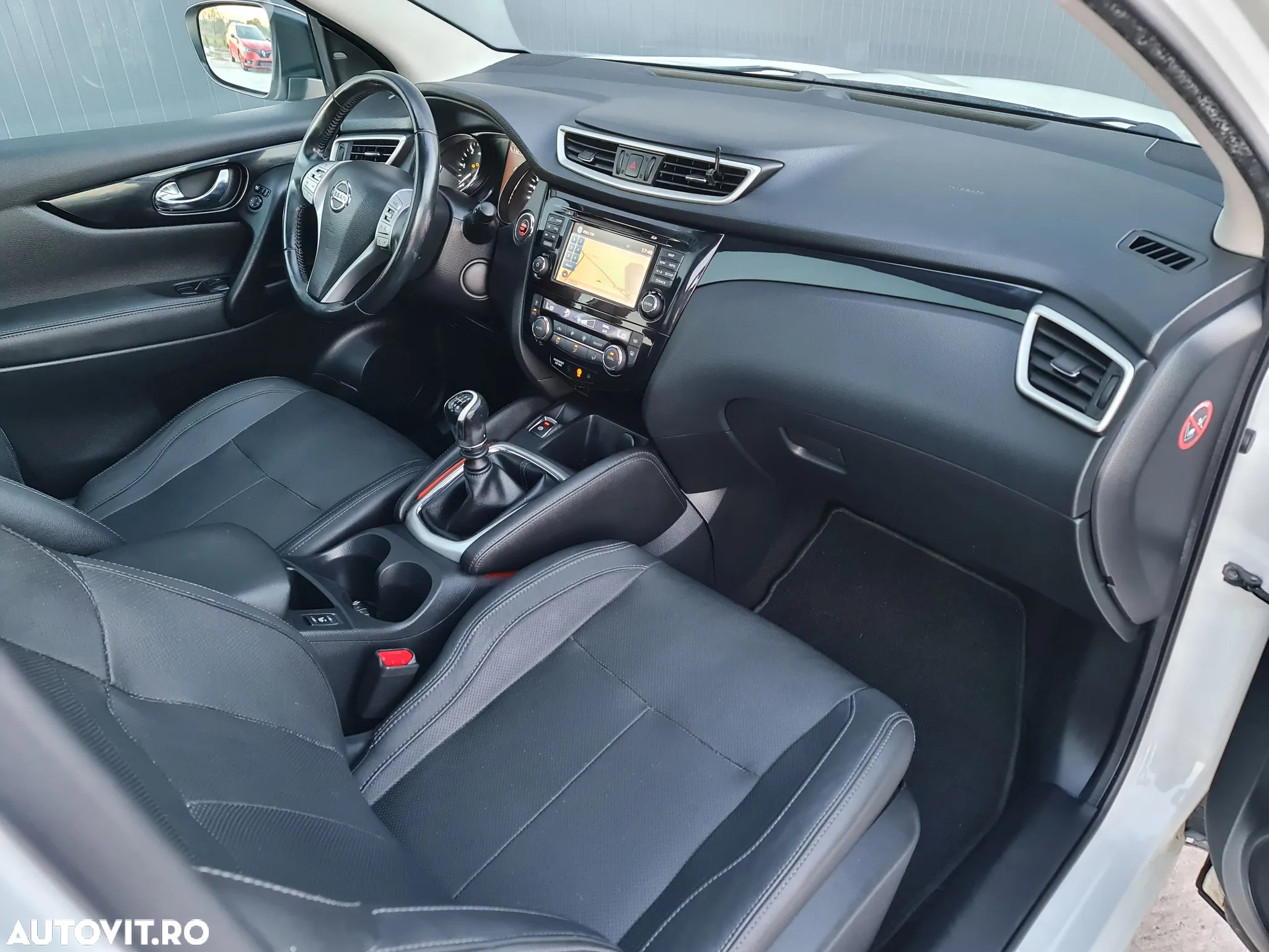 Nissan Qashqai 1.6 DCI 4 x 4 DPF Start/Stop tekna - 8
