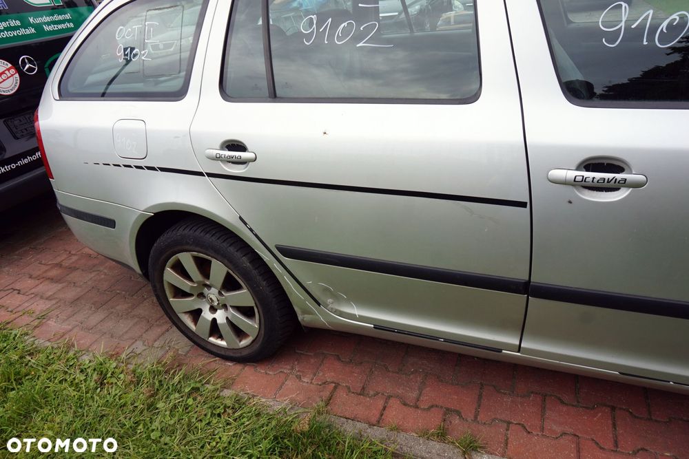DRZWI TYLNE PRAWE OCTAVIA II 1Z3 KOMBI 9102  SREBRNY SKODA 2004-2008 - 4