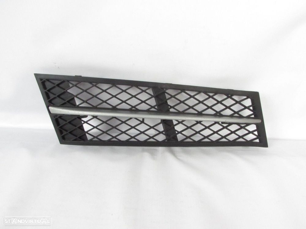 Grelha do Parachoques Direito/Frente/Inferior Seminovo/ Original BMW 5 (F10)/BMW... - 1