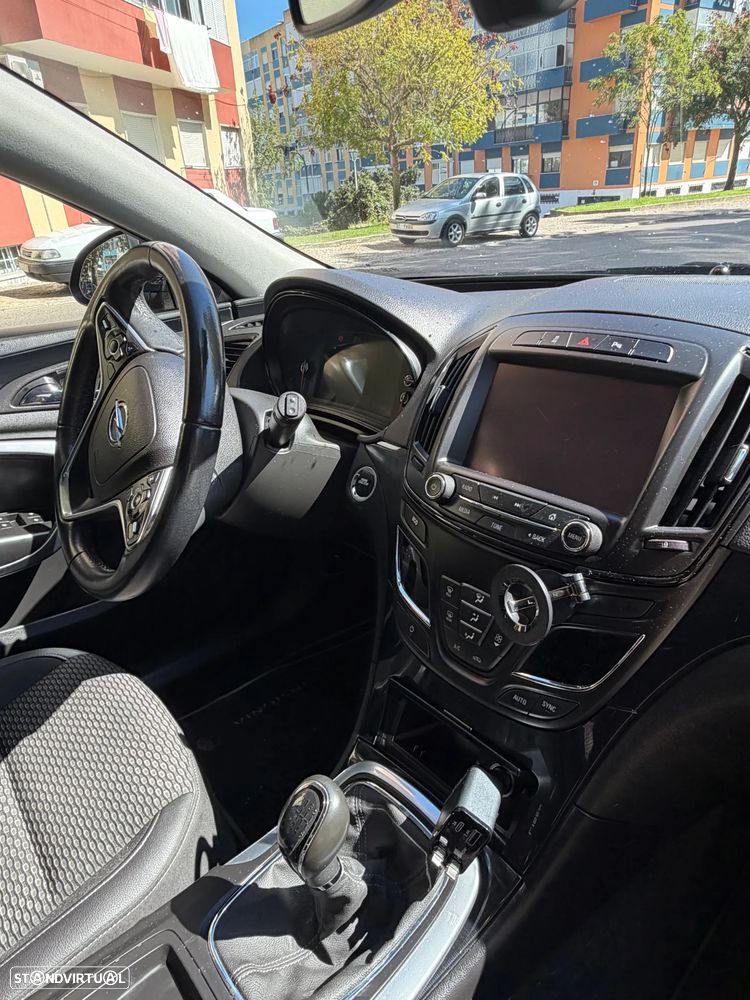 Opel Insignia Sports Tourer - 8