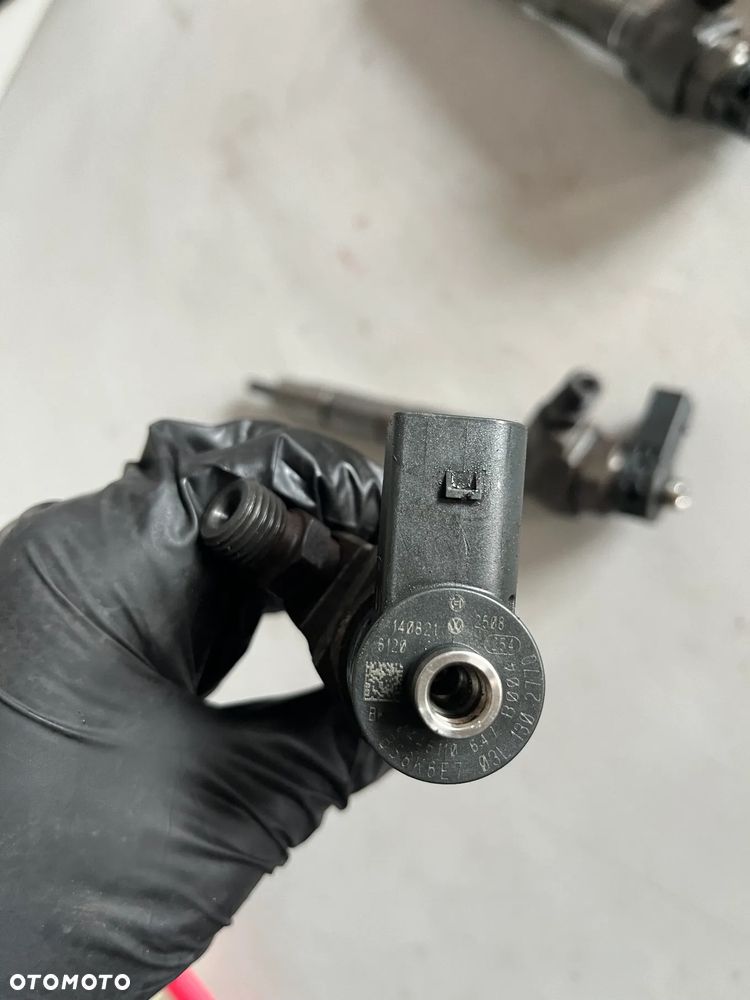 UKŁAD PALIWOWY WTRYSKOWY 2.0 TDI POMPA WTRYSKI 03L130277 Q / J  KOMPLET - 7