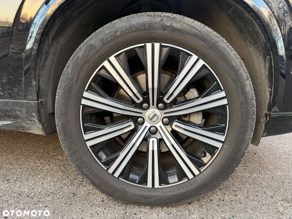 Volvo XC 90 B5 D AWD Ultimate Dark 7os - 22