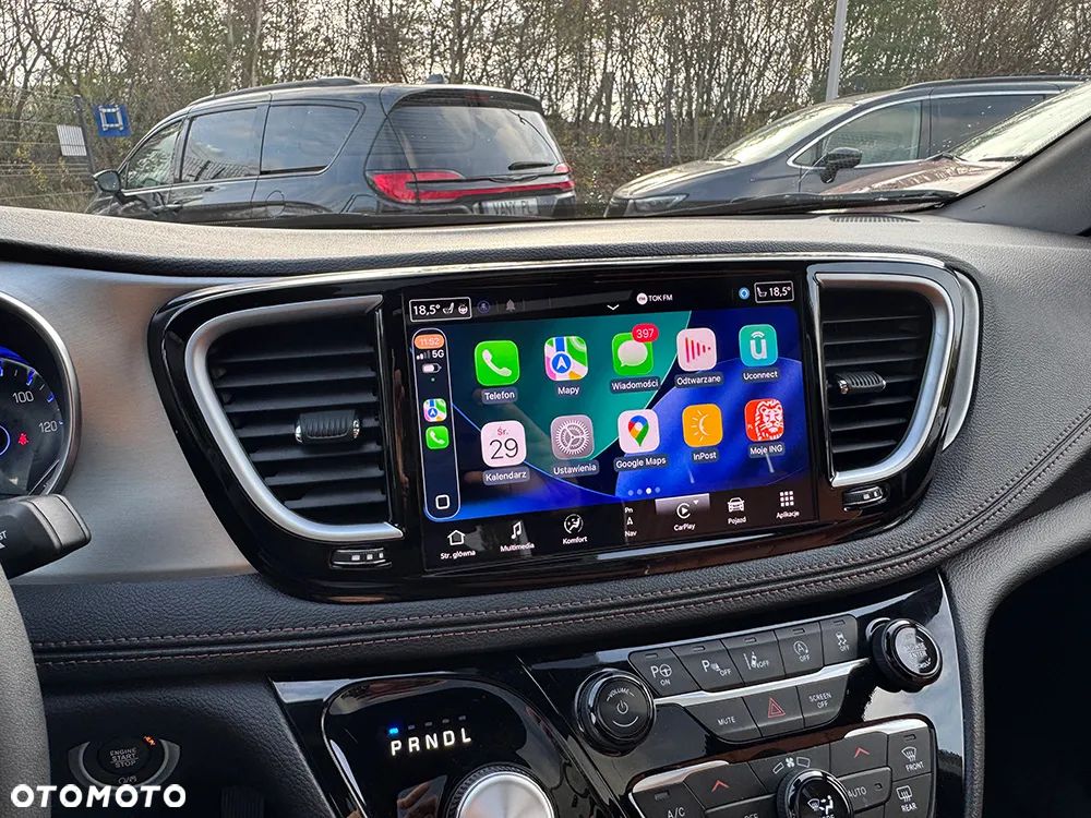 Chrysler Pacifica - 33