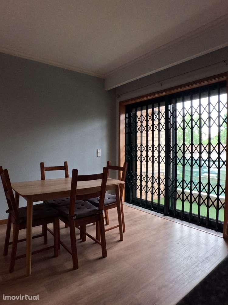 T2 com varanda, terraço, em Canidelo, 1.100€ / mês - Grande imagem: 2/32