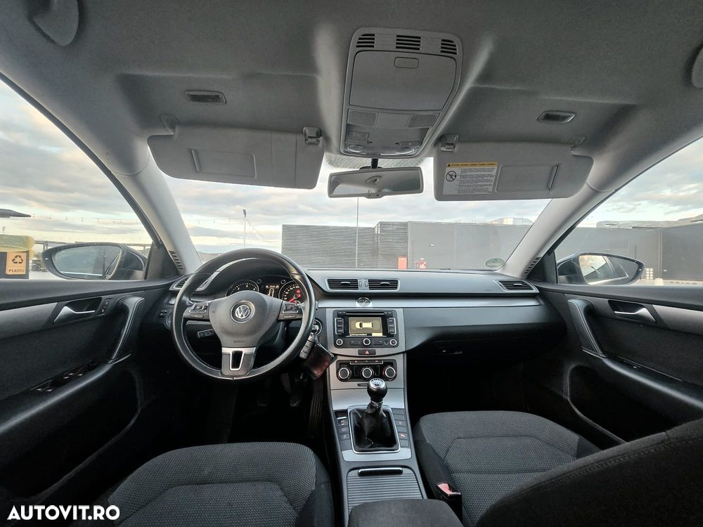 Volkswagen Passat 2.0 Blue TDI SCR Comfortline - 12