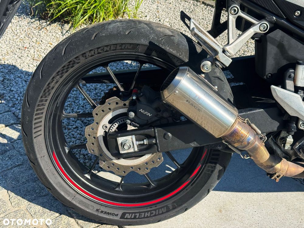Honda CBR - 33