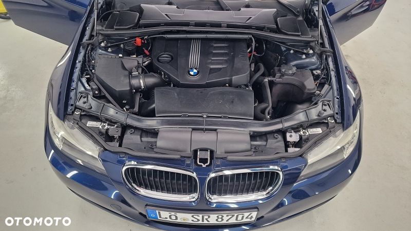 BMW Seria 3 320d - 16
