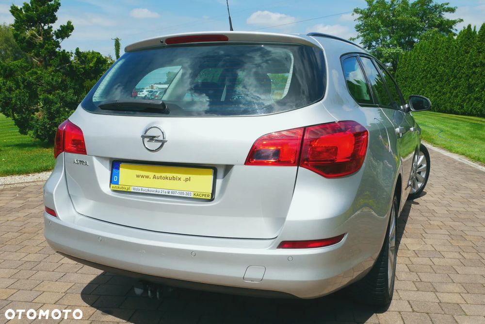 Opel Astra 1.6 Caravan Cosmo - 5