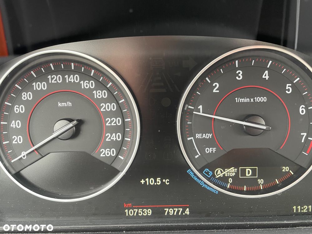 BMW Seria 3 318i Sport Line - 13