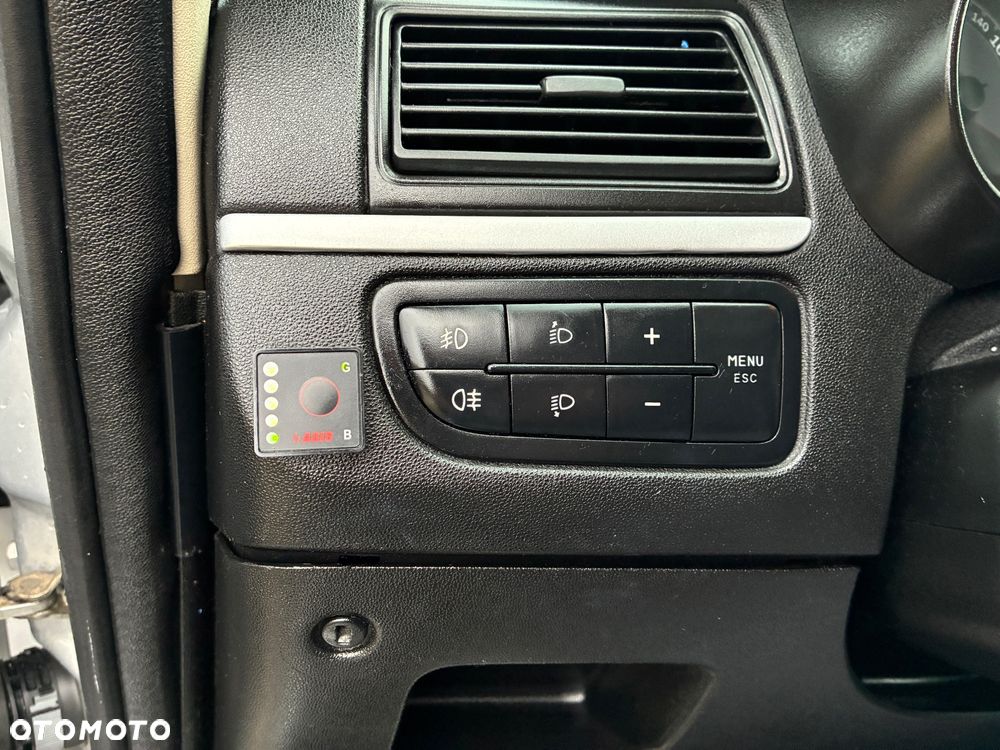 Fiat Linea 1.4 Dynamic - 29