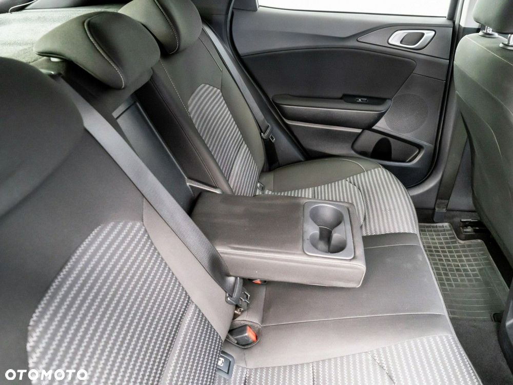 Kia XCeed 1.5 T-GDI M - 26