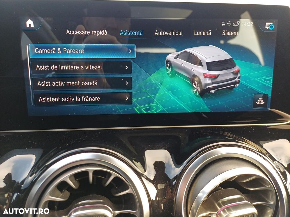 Mercedes-Benz GLA - 20