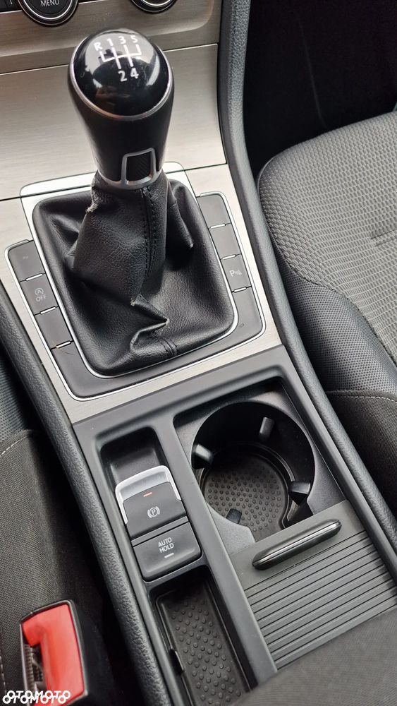 Volkswagen Golf 1.6 TDI BlueMotion Trendline - 12